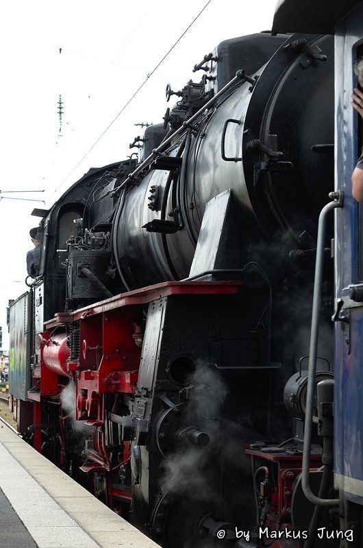 58 311