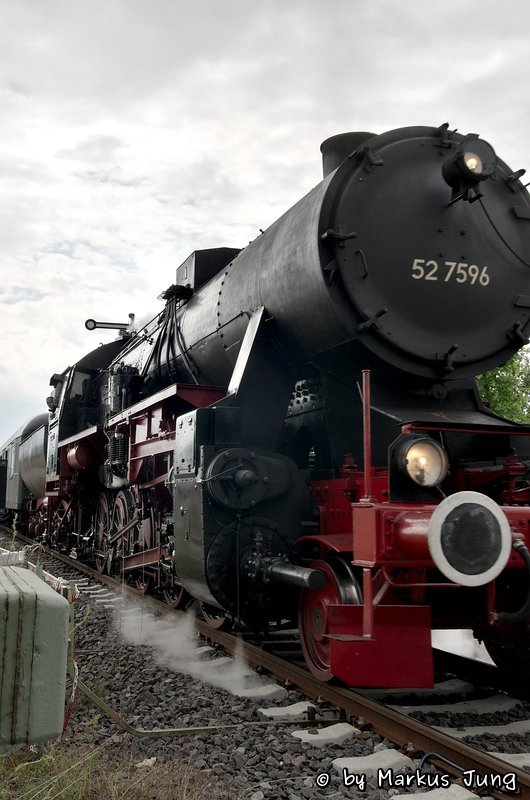 52 7596