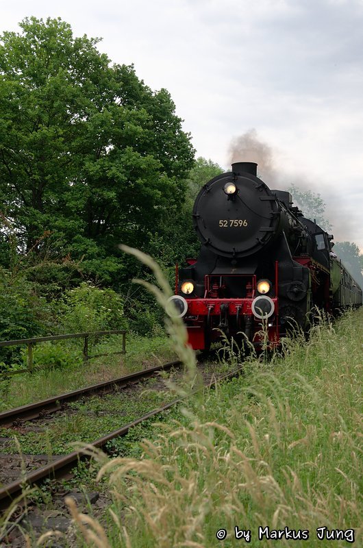 52 7596