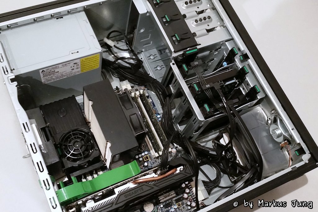 Innenleben des Z420 von schräg hinten